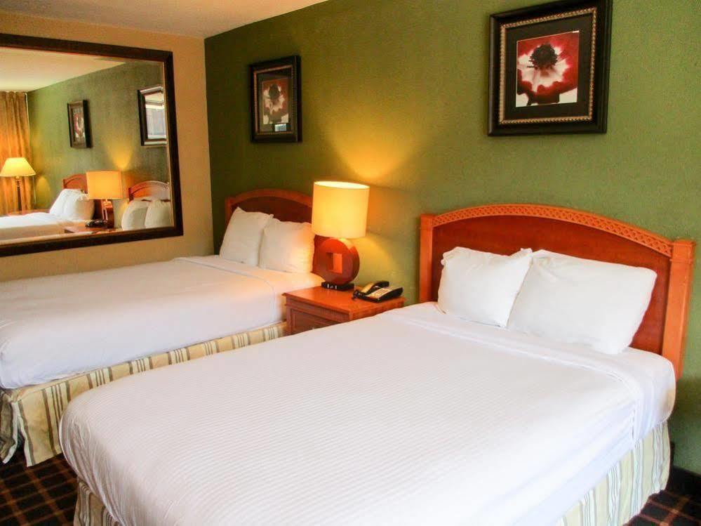 Oyo Hotel Bossier City La - Red River Екстериор снимка